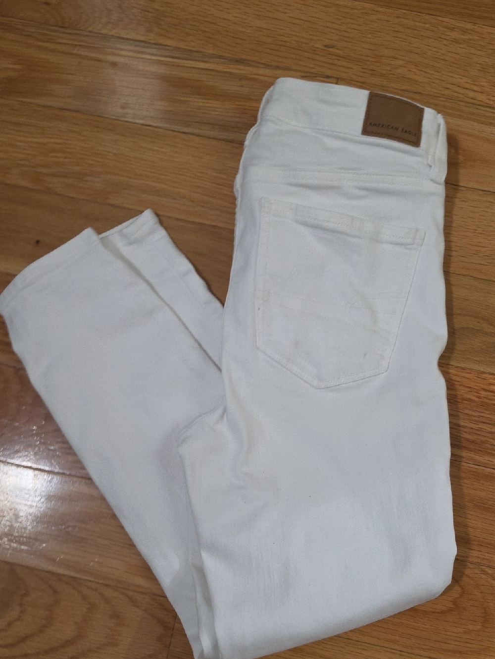 American Eagle Outfitters White High-Rise Jeans with Button Fly